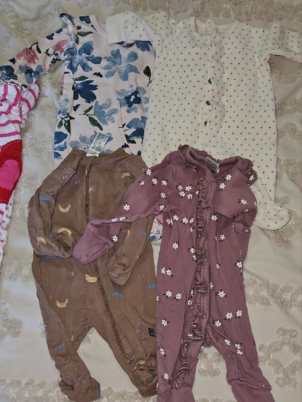 Newborn To 3 Months Baby Girl - Picture 3 of 4
